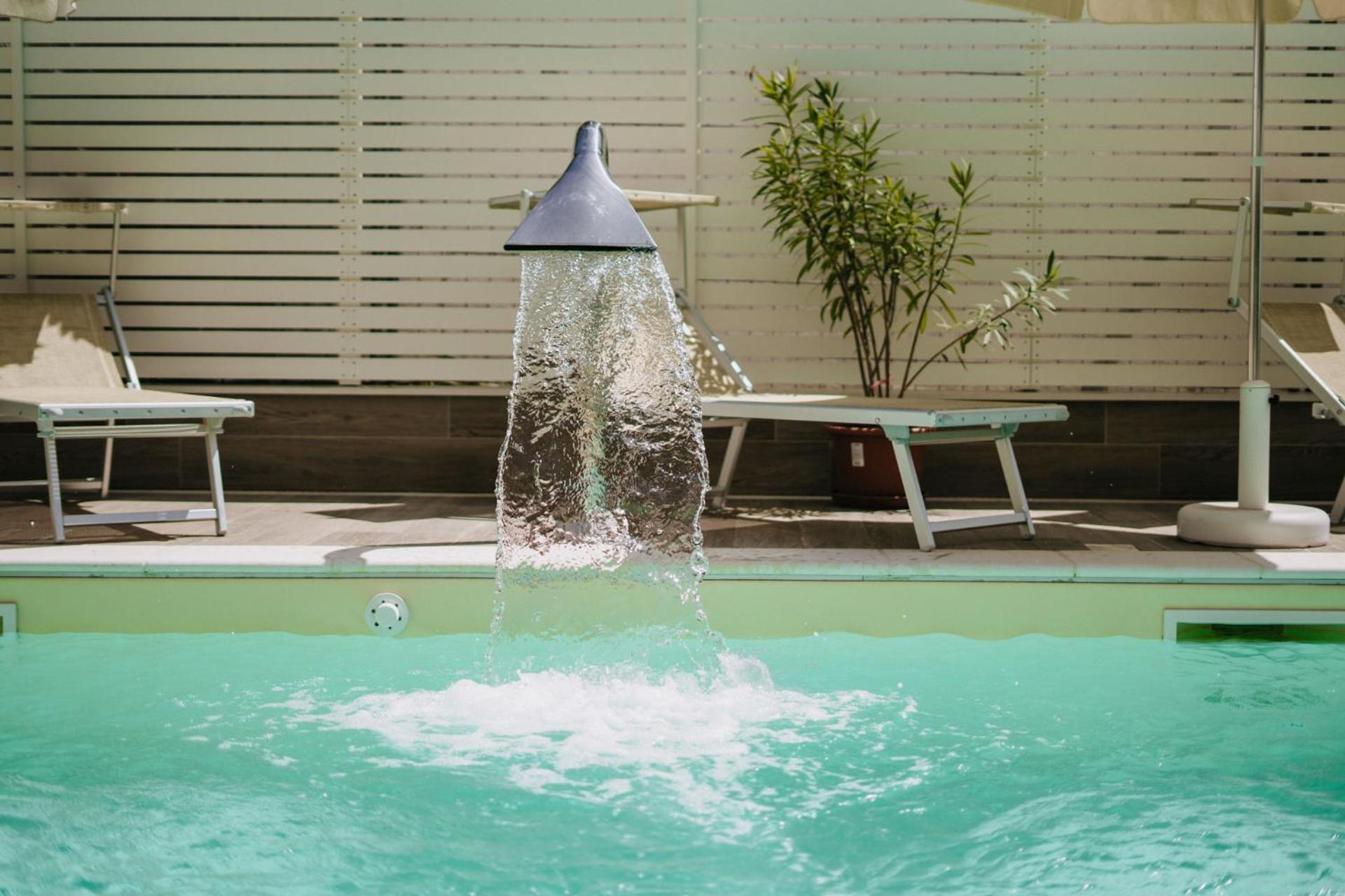 צ'סנטיקו Hotel Lalla Beauty & Relax מראה חיצוני תמונה