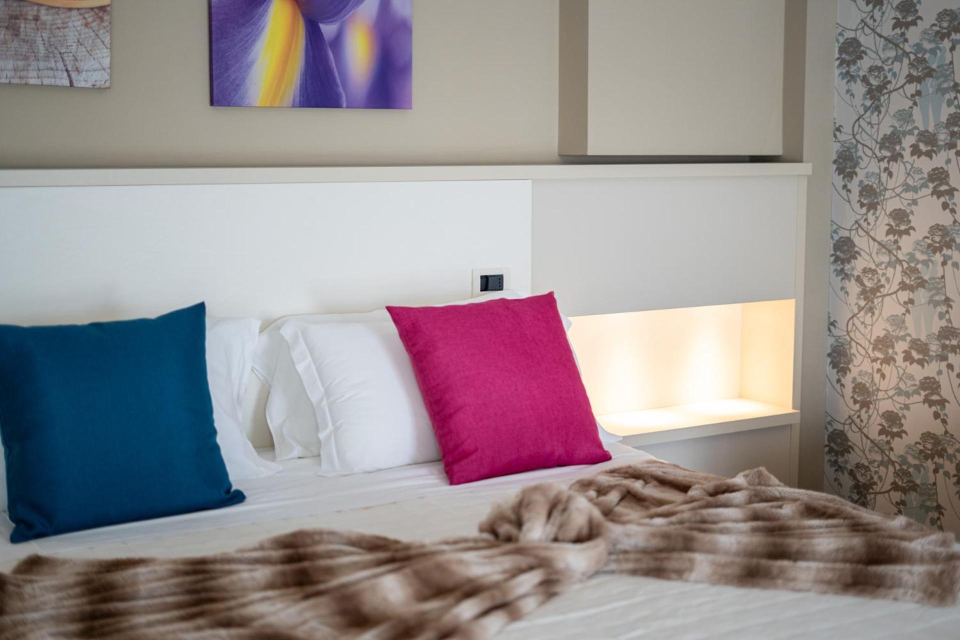 צ'סנטיקו Hotel Lalla Beauty & Relax מראה חיצוני תמונה