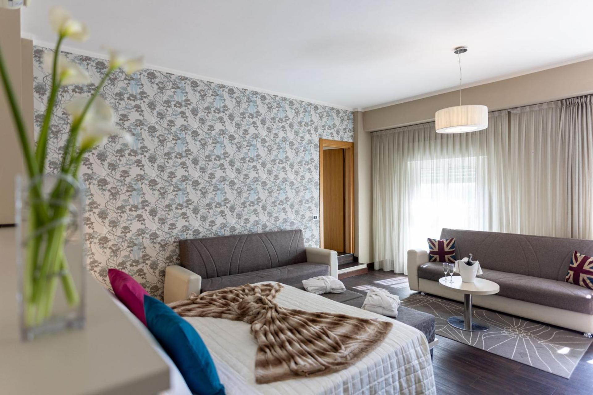 צ'סנטיקו Hotel Lalla Beauty & Relax מראה חיצוני תמונה