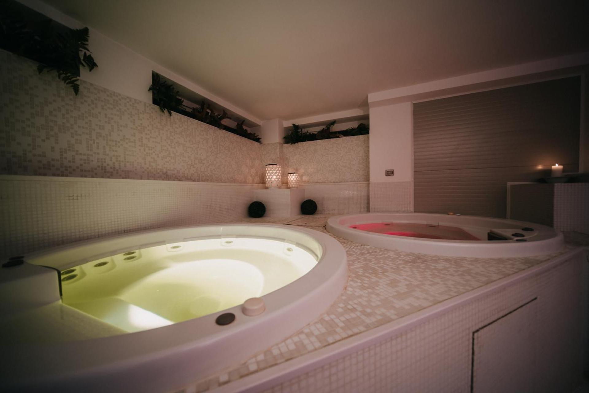 צ'סנטיקו Hotel Lalla Beauty & Relax מראה חיצוני תמונה