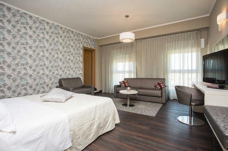 צ'סנטיקו Hotel Lalla Beauty & Relax מראה חיצוני תמונה