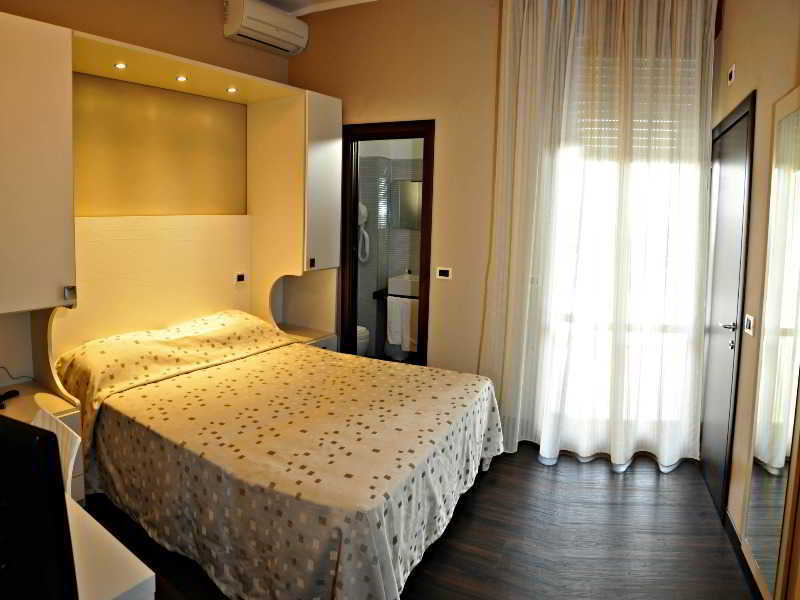 צ'סנטיקו Hotel Lalla Beauty & Relax מראה חיצוני תמונה